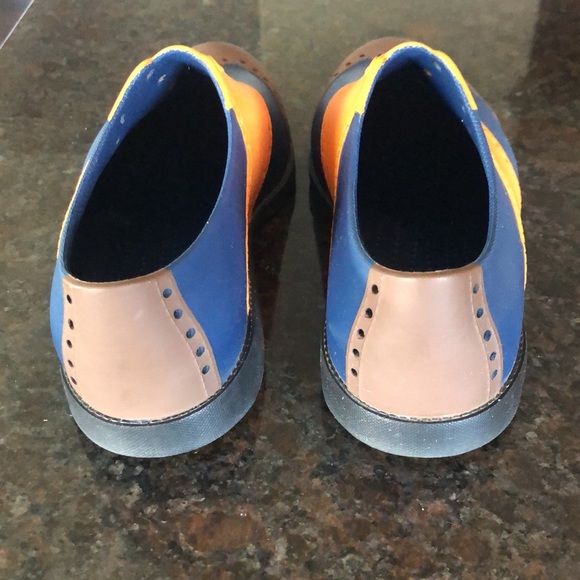 Like New Biion Shoes - Picture 3 of 8